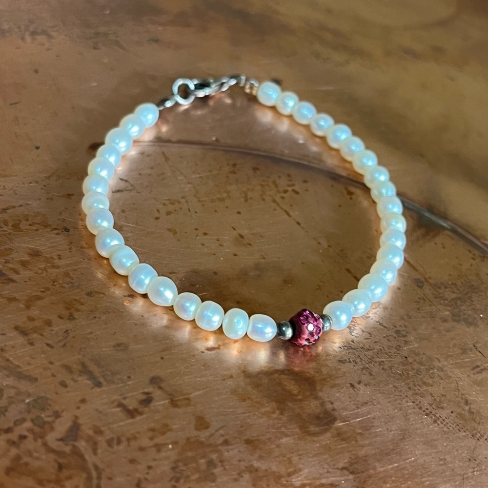 Elegant Pearl Bracelet